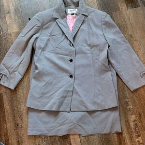 KASPER Blazer and skirt- Size 6